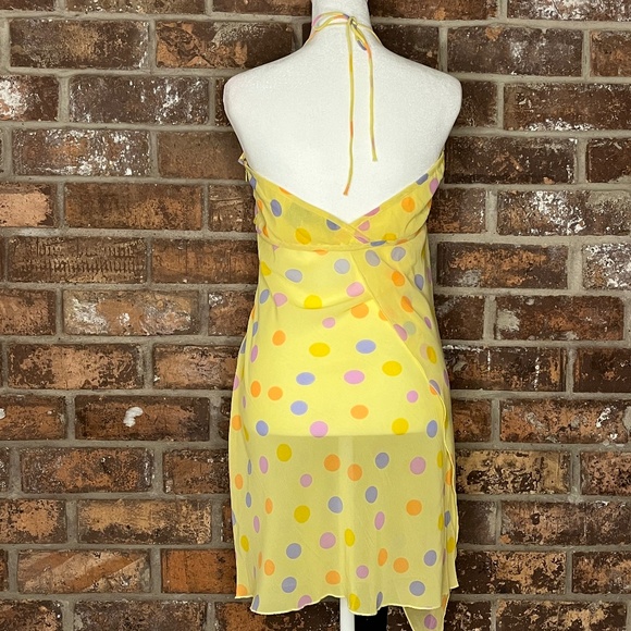 Springtime Yellow Halter Top - Picture 2 of 2